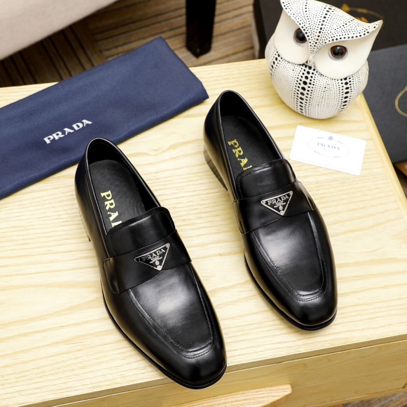 Pra*a leather shoes